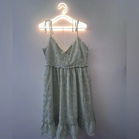 New Forever 21 Green Floral Tiered Daisy Sundress Mini V Neck Summer Cottagecore - Picture 4 of 10